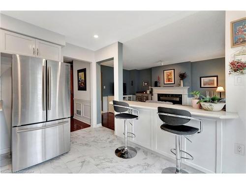 51 Banbury Drive, Ancaster, ON - Indoor Photo Showing Kitchen