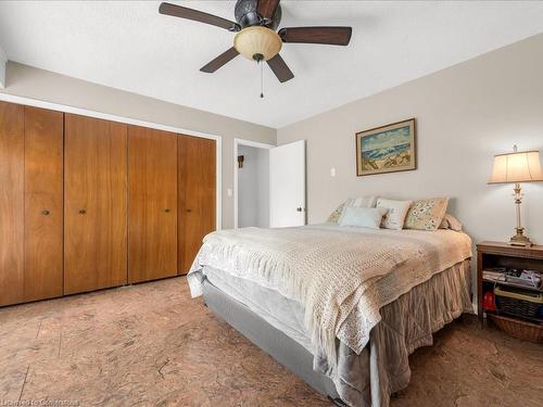 544 Crescent Road, Fort Erie, ON - Indoor Photo Showing Bedroom