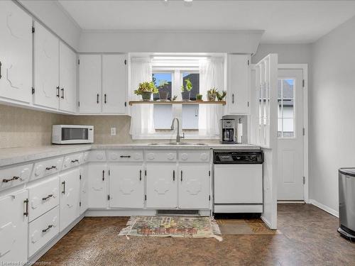 544 Crescent Road, Fort Erie, ON - Indoor Photo Showing Kitchen