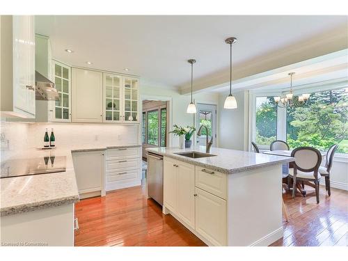 2501 #1 Side Road, Burlington, ON - Indoor Photo Showing Kitchen With Upgraded Kitchen