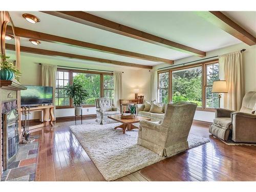 2501 #1 Side Road, Burlington, ON - Indoor Photo Showing Living Room