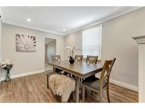 82 East 35Th Street, Hamilton, ON - Indoor Photo Showing Dining Room