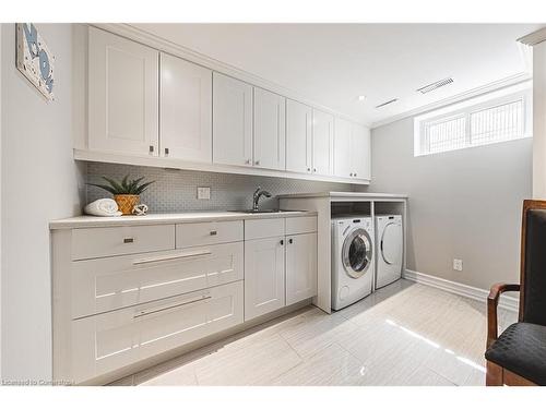 4030 Grapehill Avenue, Burlington, ON - Indoor Photo Showing Laundry Room