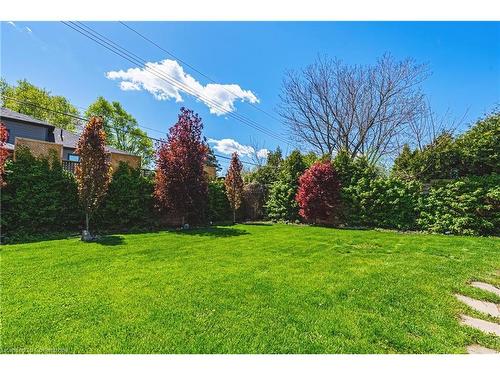 4030 Grapehill Avenue, Burlington, ON - Outdoor