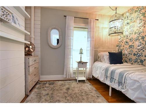 19 Panabaker Street, Cambridge, ON - Indoor Photo Showing Bedroom