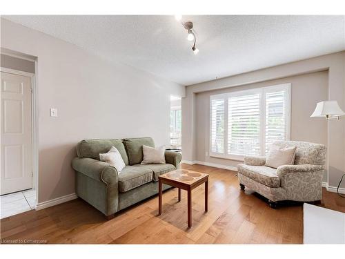 3200 Tania Crescent, Burlington, ON - Indoor Photo Showing Living Room