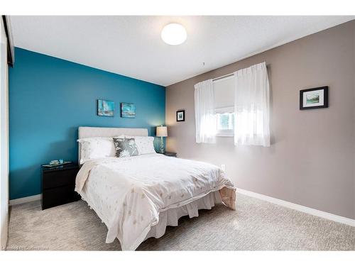 3200 Tania Crescent, Burlington, ON - Indoor Photo Showing Bedroom