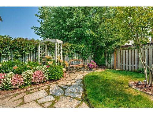 3200 Tania Crescent, Burlington, ON - Outdoor