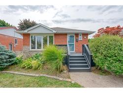 16 Wildewood Avenue  Hamilton, ON L8T 1X3