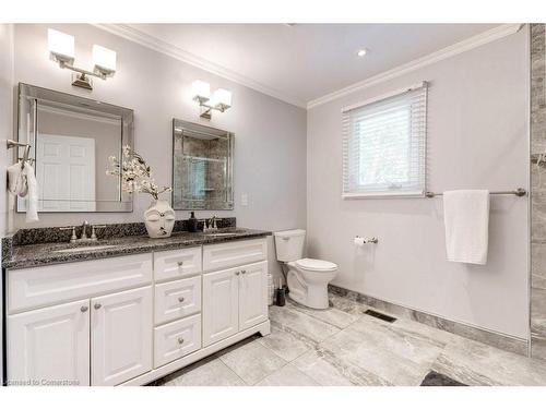 4235 Spruce Avenue, Burlington, ON - Indoor Photo Showing Bathroom