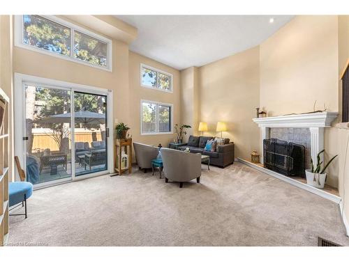 5-4165 Fieldgate Drive, Mississauga, ON - Indoor Photo Showing Living Room With Fireplace