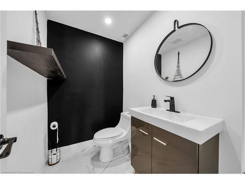 56 Frederick Avenue, Hamilton, ON - Indoor Photo Showing Bathroom