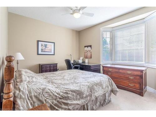 102 Northernbreeze Street, Mount Hope, ON - Indoor Photo Showing Bedroom