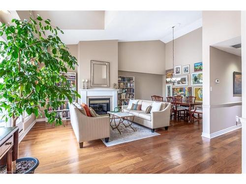 19-3230 New Street, Burlington, ON - Indoor Photo Showing Living Room With Fireplace