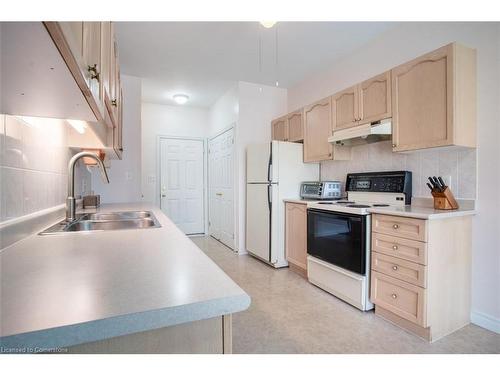 16 Twentyplace Boulevard, Mount Hope, ON - Indoor Photo Showing Kitchen With Double Sink