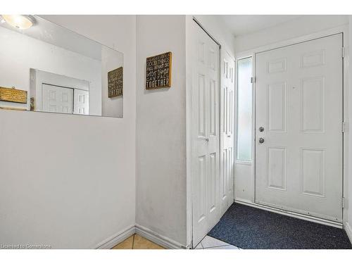 17-6 Loconder Drive, Hamilton, ON - Indoor Photo Showing Other Room