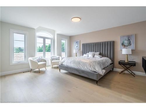 1458 Upper Sherman Avenue, Hamilton, ON - Indoor Photo Showing Bedroom