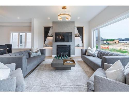 1458 Upper Sherman Avenue, Hamilton, ON - Indoor Photo Showing Living Room With Fireplace