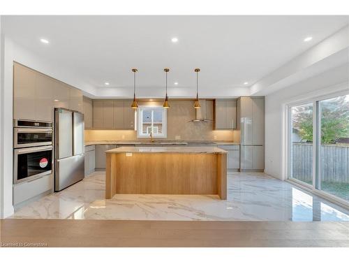 1458 Upper Sherman Avenue, Hamilton, ON - Indoor Photo Showing Kitchen With Upgraded Kitchen