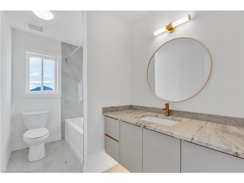 1458 Upper Sherman Avenue, Hamilton, ON - Indoor Photo Showing Bathroom