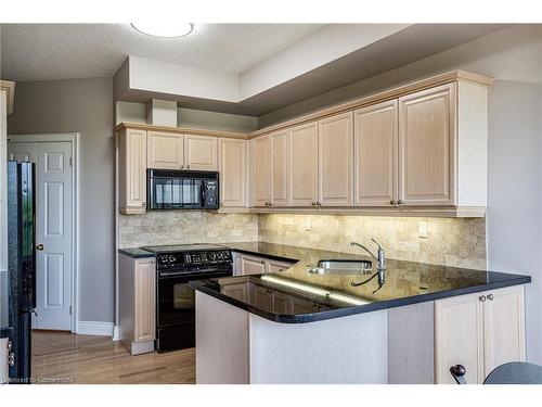 704-1770 Main Street W, Hamilton, ON - Indoor Photo Showing Kitchen