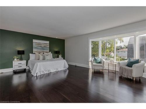 599 Cumberland Avenue, Burlington, ON - Indoor Photo Showing Bedroom