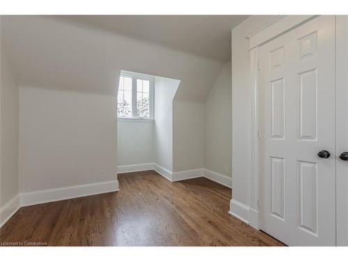 599 Cumberland Avenue, Burlington, ON - Indoor Photo Showing Other Room