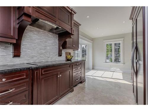 599 Cumberland Avenue, Burlington, ON - Indoor Photo Showing Kitchen