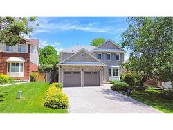 86 Golfview Crescent  Hamilton, ON L9H 6T6