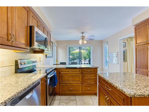 86 Golfview Crescent, Hamilton, ON - Indoor Photo Showing Kitchen