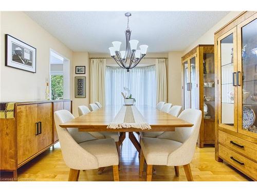 86 Golfview Crescent, Hamilton, ON - Indoor Photo Showing Dining Room