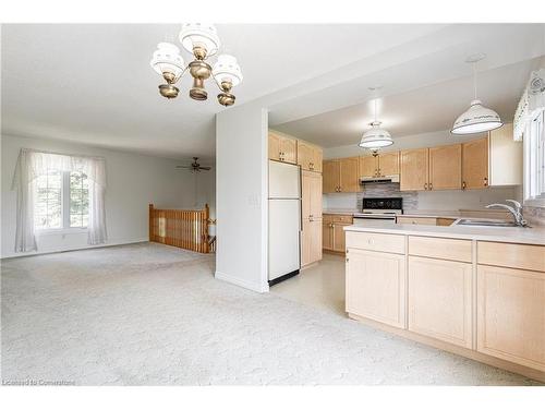 37 Younge Road, Dunnville, ON - Indoor Photo Showing Kitchen