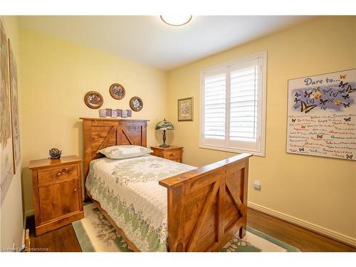 534 Concession 8 Road E, Hamilton, ON - Indoor Photo Showing Bedroom