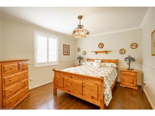 534 Concession 8 Road E, Hamilton, ON - Indoor Photo Showing Bedroom