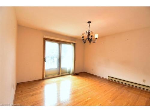 15 Leslie Drive, Stoney Creek, ON - Indoor Photo Showing Other Room