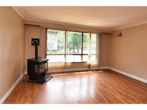 15 Leslie Drive, Stoney Creek, ON - Indoor Photo Showing Other Room