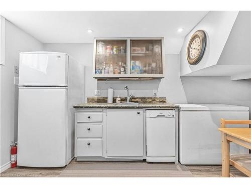 9 Foley Crescent, Thorold, ON - Indoor Photo Showing Laundry Room