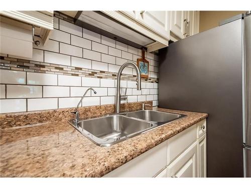 105-6 Niagara Street, Grimsby, ON - Indoor Photo Showing Kitchen With Double Sink