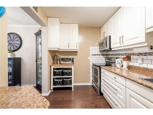 105-6 Niagara Street, Grimsby, ON - Indoor Photo Showing Kitchen