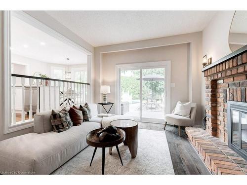 2182 Maplewood Drive, Burlington, ON - Indoor Photo Showing Living Room With Fireplace