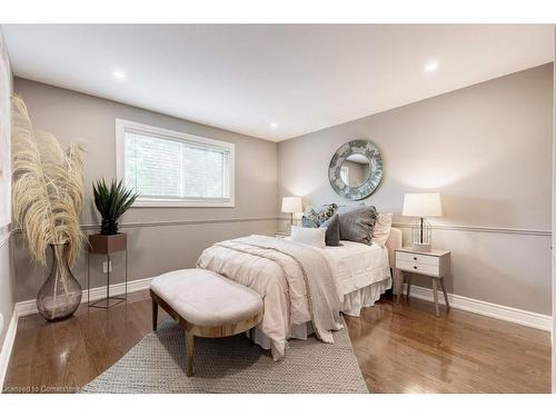 2182 Maplewood Drive, Burlington, ON - Indoor Photo Showing Bedroom