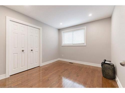 2182 Maplewood Drive, Burlington, ON - Indoor Photo Showing Other Room