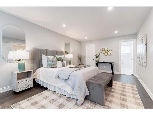 2182 Maplewood Drive, Burlington, ON - Indoor Photo Showing Bedroom