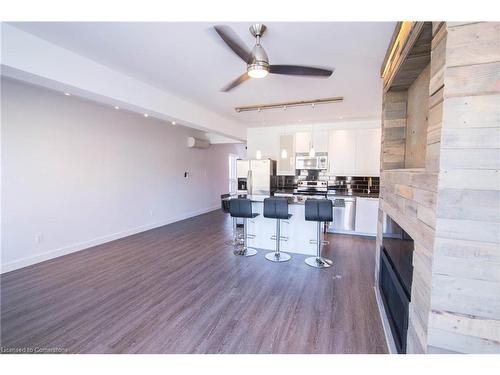 3-12 West Avenue N, Hamilton, ON - Indoor Photo Showing Kitchen