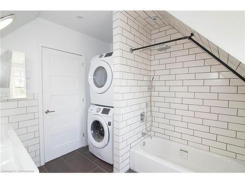 3-12 West Avenue N, Hamilton, ON - Indoor Photo Showing Laundry Room