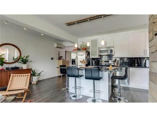 3-12 West Avenue N, Hamilton, ON - Indoor Photo Showing Kitchen With Upgraded Kitchen