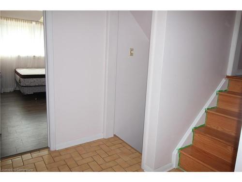 24 Leadale Place, Hamilton, ON - Indoor Photo Showing Other Room