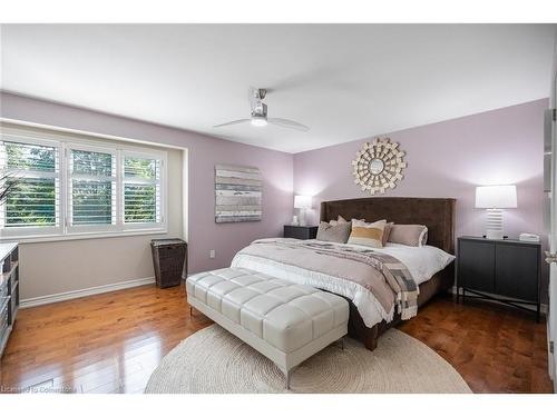 3246 Sharp Road, Burlington, ON - Indoor Photo Showing Bedroom