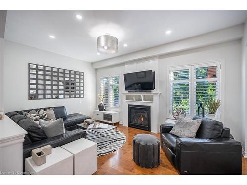 3246 Sharp Road, Burlington, ON - Indoor Photo Showing Living Room With Fireplace