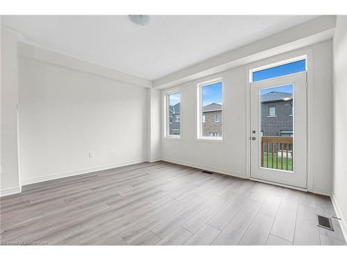 19 Lidstone Street, Cambridge, ON - Indoor Photo Showing Other Room